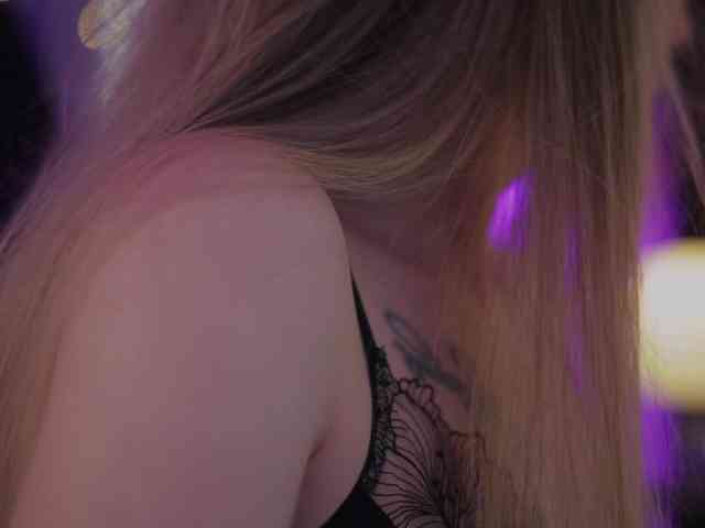 D_i_aM webcam