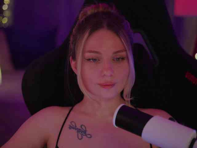 D_i_aM webcam