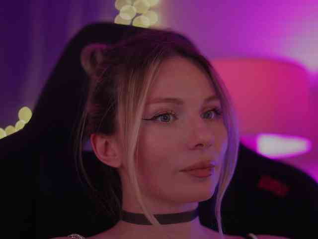 D_i_aM webcam