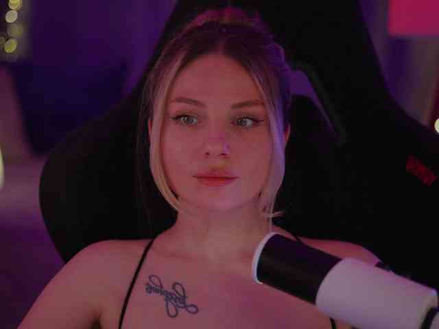 D_i_aM webcam