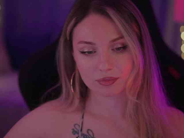 D_i_aM webcam