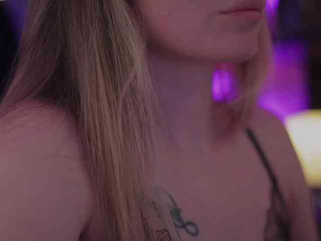 D_i_aM webcam
