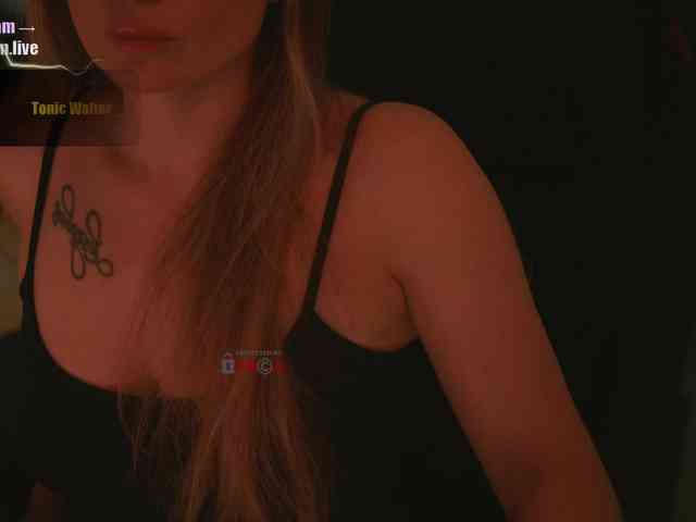 D_i_aM webcam