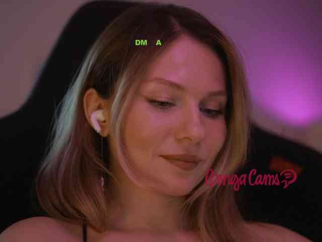 D_i_aM webcam