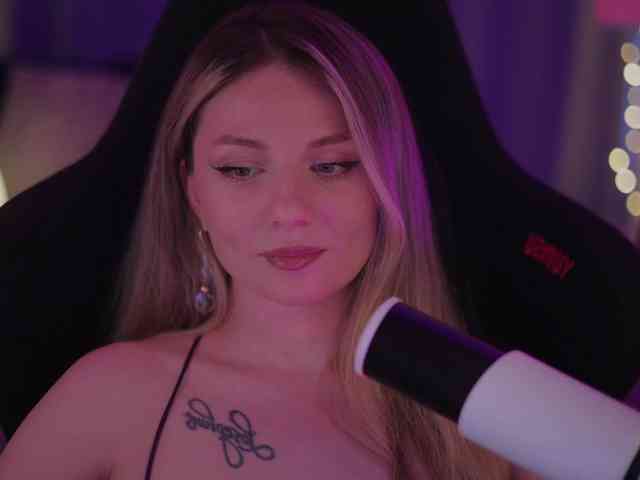 D_i_aM webcam