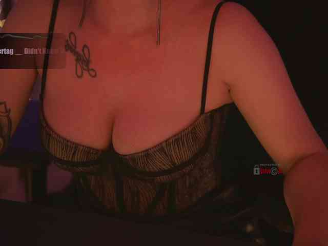 D_i_aM webcam