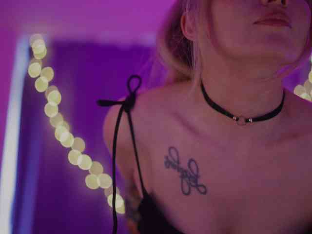 D_i_aM webcam