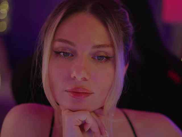 D_i_aM webcam
