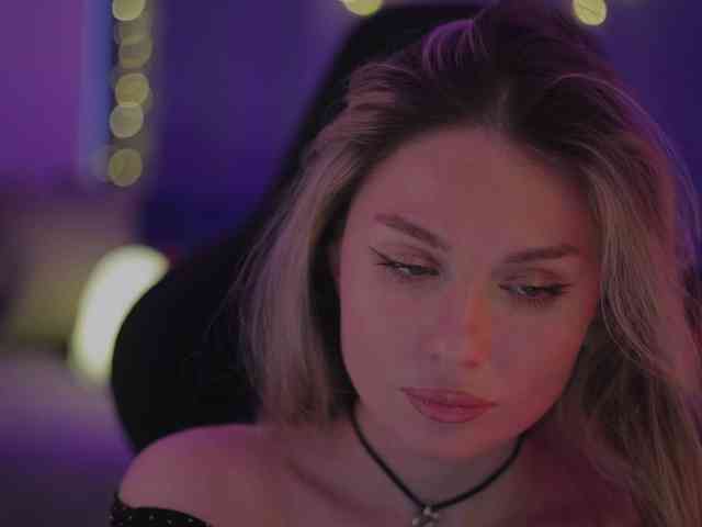 D_i_aM webcam