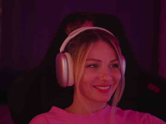 D_i_aM webcam