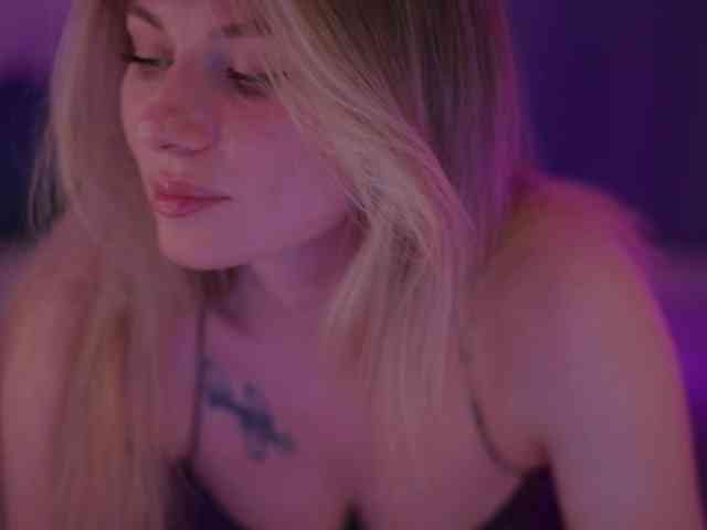 D_i_aM webcam