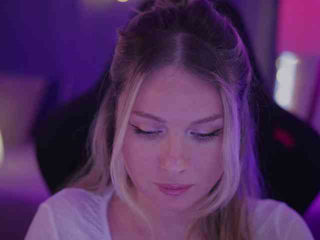 D_i_aM webcam