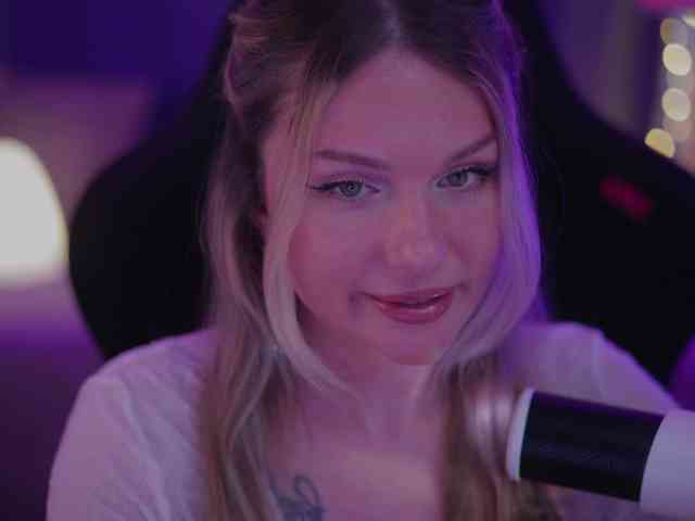 D_i_aM webcam