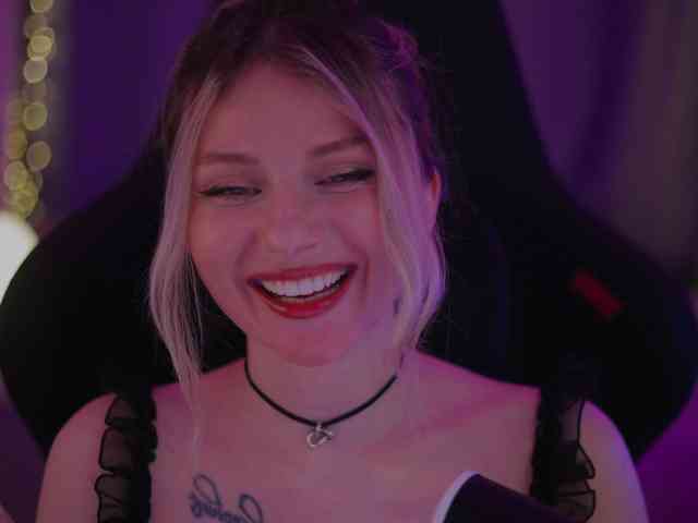 D_i_aM webcam