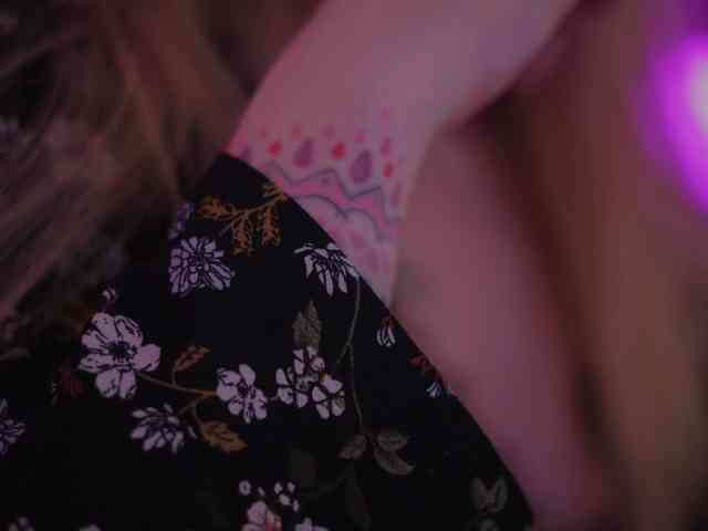D_i_aM webcam