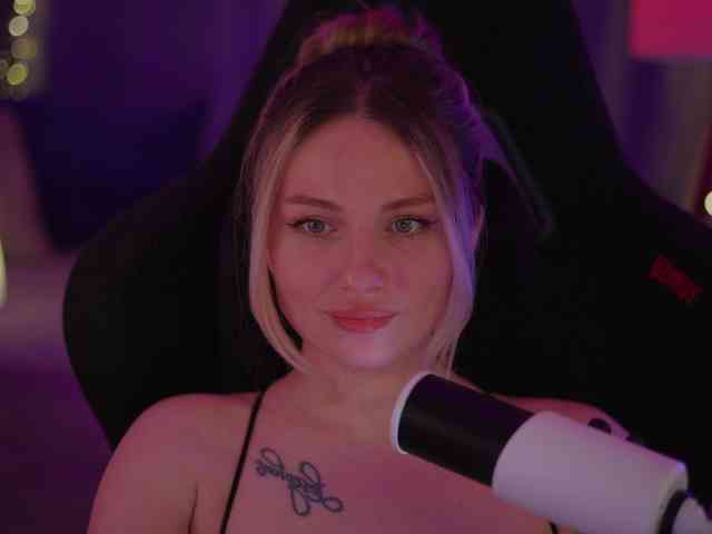 D_i_aM webcam
