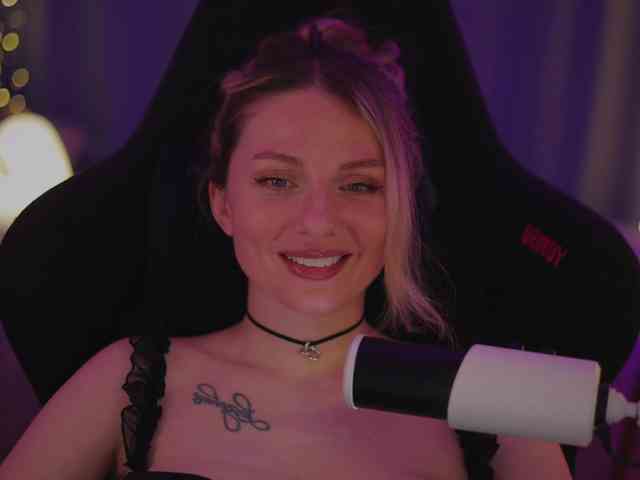 D_i_aM webcam