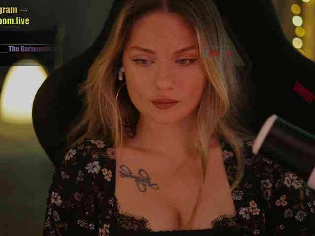 D_i_aM webcam