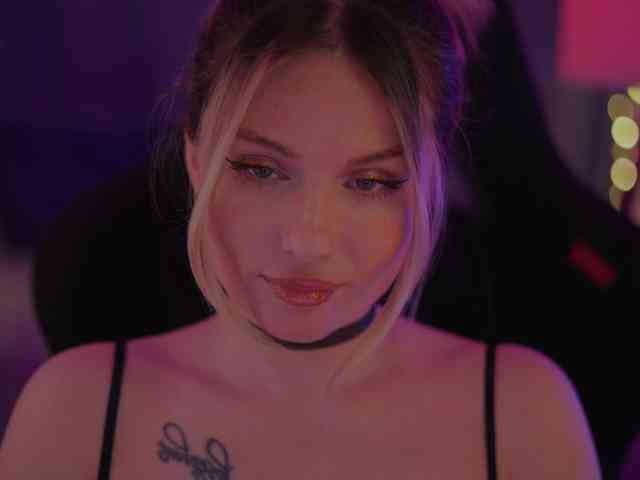 D_i_aM webcam