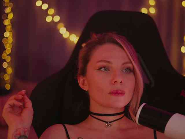 D_i_aM webcam