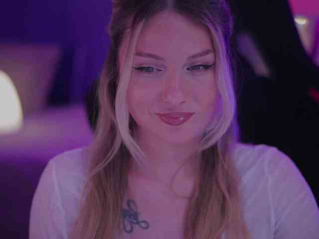 D_i_aM webcam
