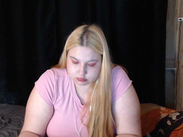 Boolochkaa live cam on BongaCams