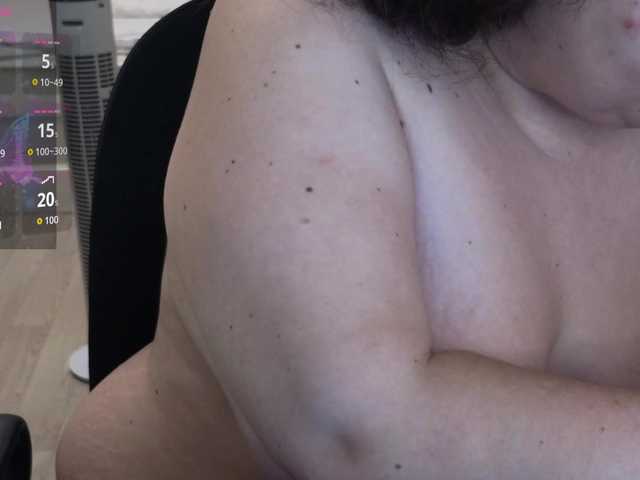 Vlada-13 live cam on BongaCams