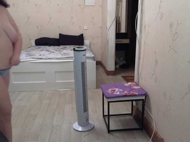 Vlada-13 live cam on BongaCams