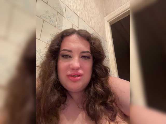 Vlada-13 live cam on BongaCams