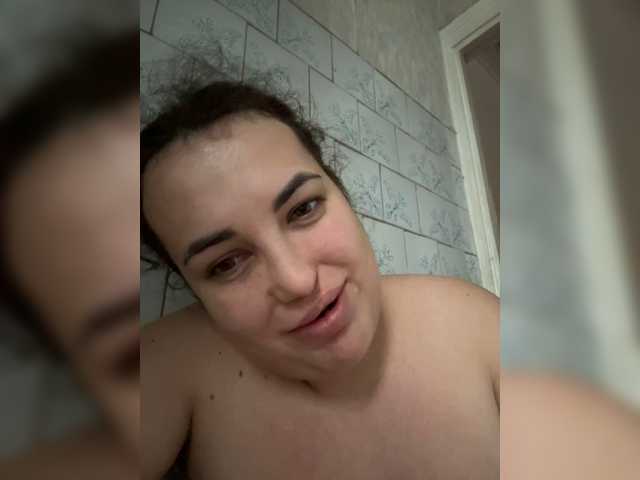 Vlada-13 live cam on BongaCams