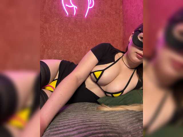 Ms-chertovka live cam on BongaCams