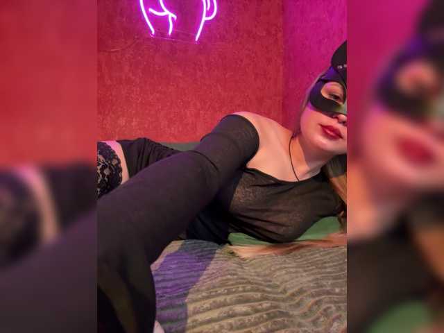 Ms_chertovka live cam on BongaCams