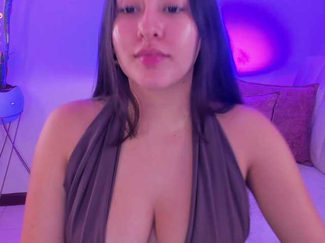 megan-cooper28 live cam