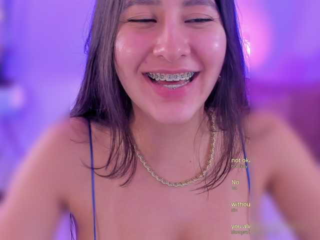 megan-cooper28 live cam on BongaCams