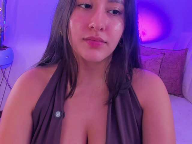 megan-cooper28 live cam