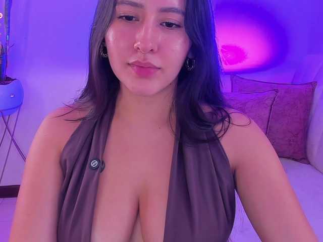 megan-cooper28 live cam