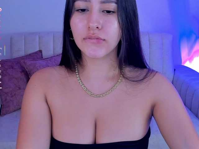 megan-cooper28 live cam on BongaCams
