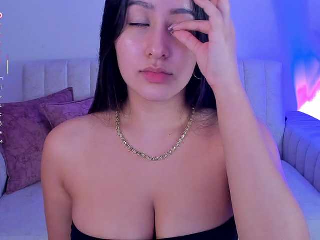 megan-cooper28 live cam on BongaCams