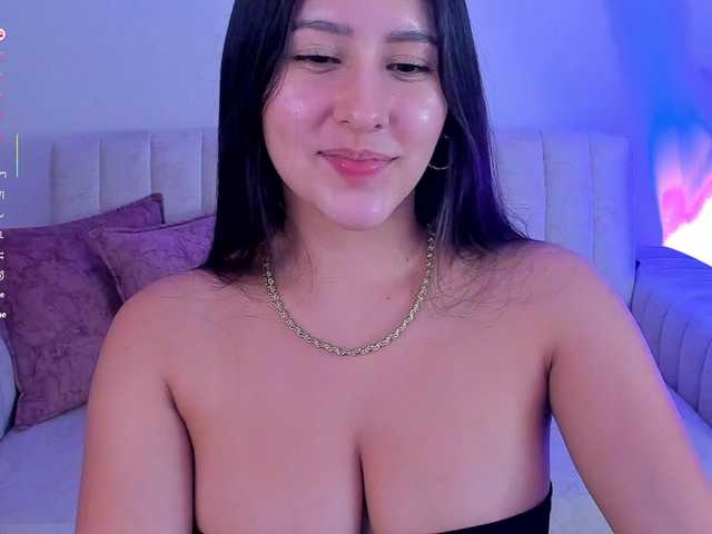 megan-cooper28 live cam on BongaCams