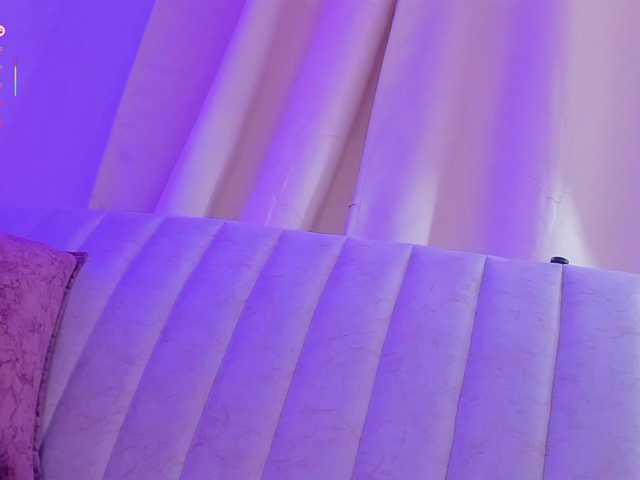 megan-cooper28 live webcam show