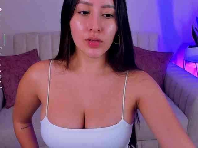 megan-cooper28 webcam