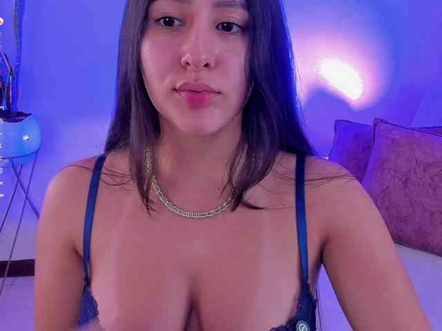 megan-cooper28 webcam