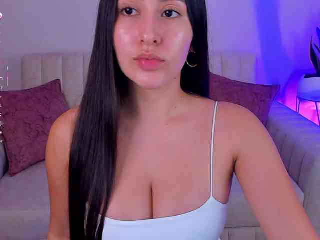 megan-cooper28 webcam