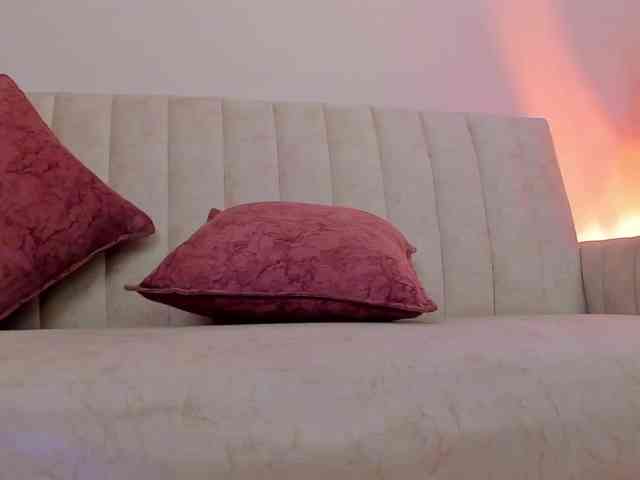 megan-cooper28 webcam