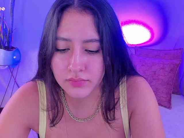 megan-cooper28 webcam