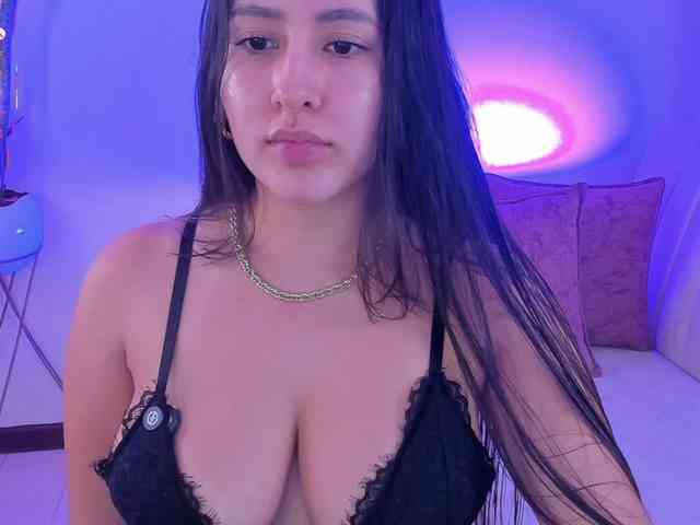 megan-cooper28 webcam