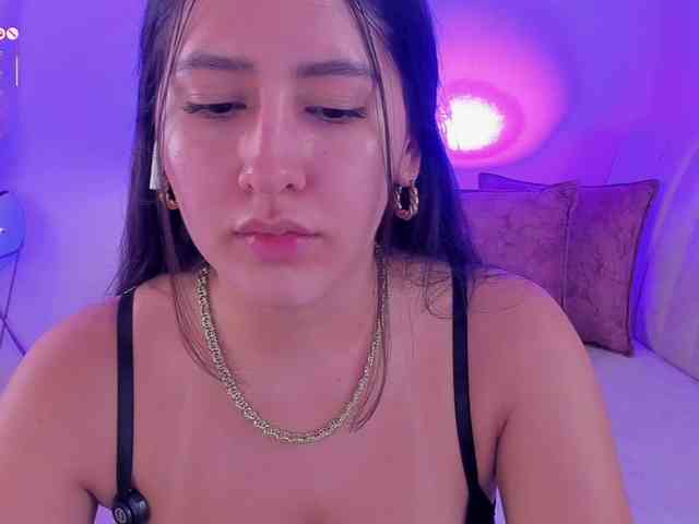 megan-cooper28 webcam