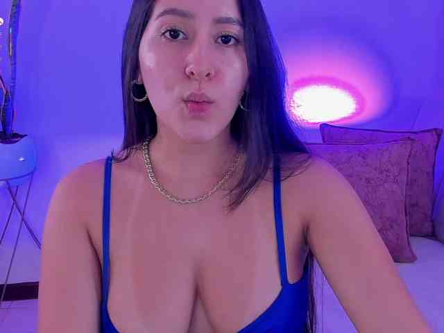 megan-cooper28 webcam