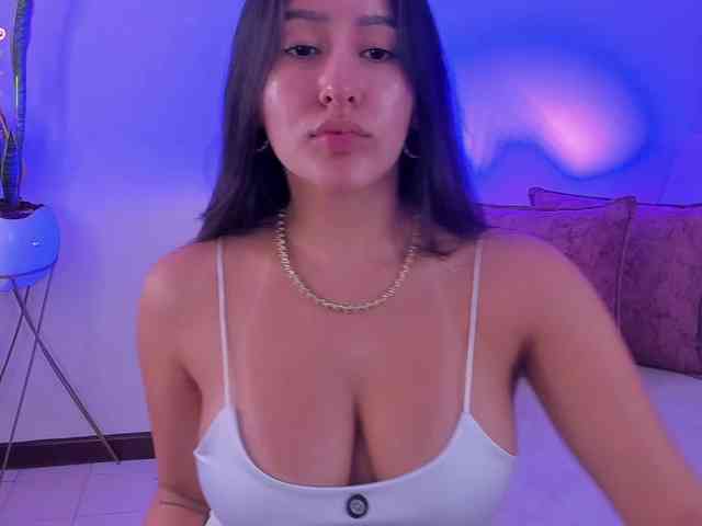 megan-cooper28 webcam