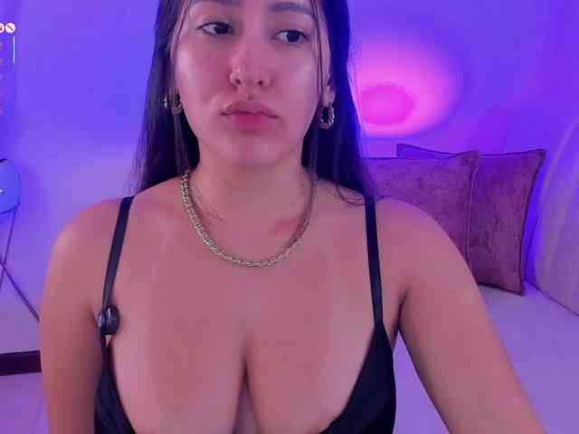 megan-cooper28 webcam